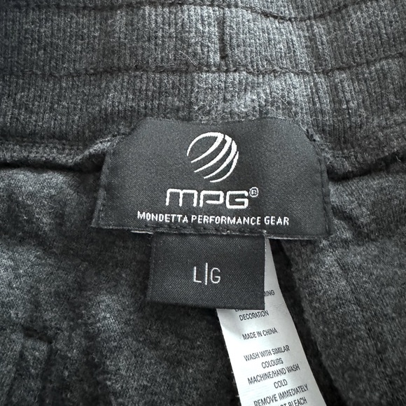 MPG Aspire Quilted Slim Leg Pants - Picture 5 of 10